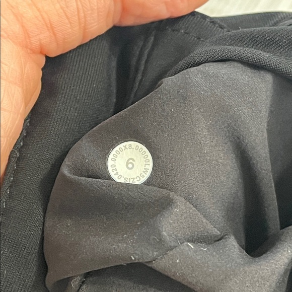 lululemon athletica Women's Black Trousers - Picture 2 of 4